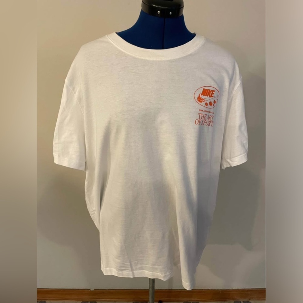 Nike Men’s Art of Sport Graphic Short Sleeve T-Shirt - Picture 3 of 6
